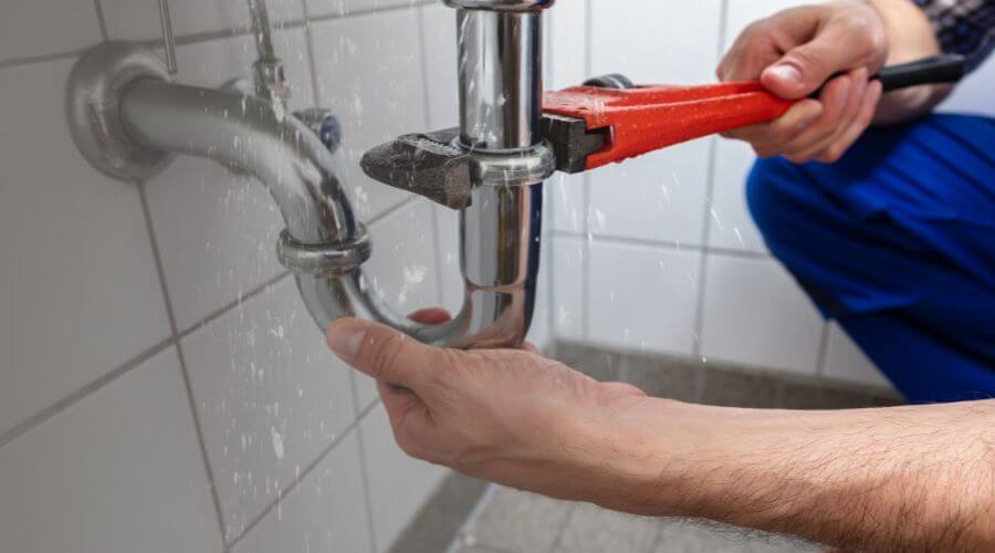 Expert burst pipe repair services in Vanleer, TN